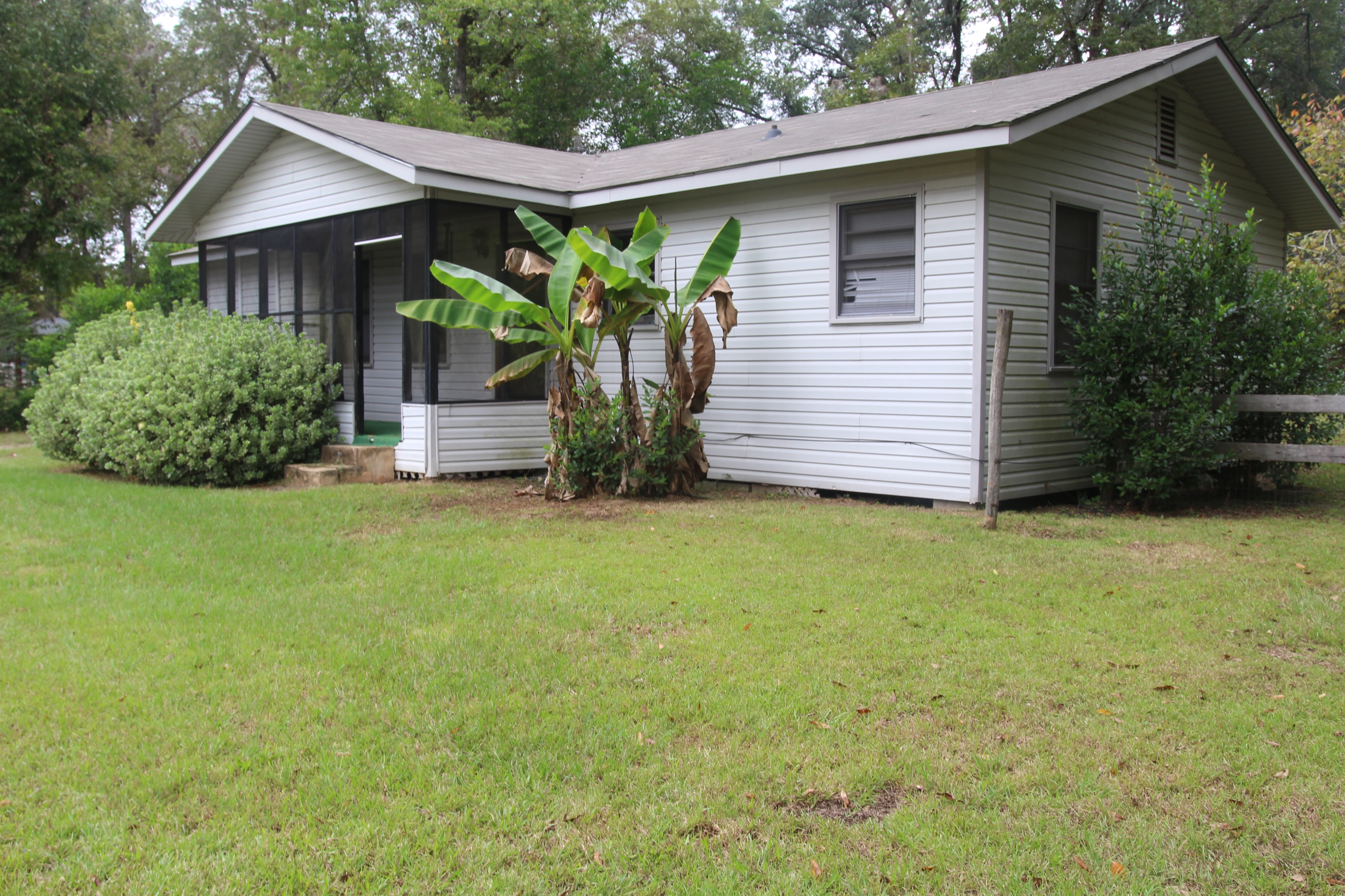 Broach Ave 1523 - 1