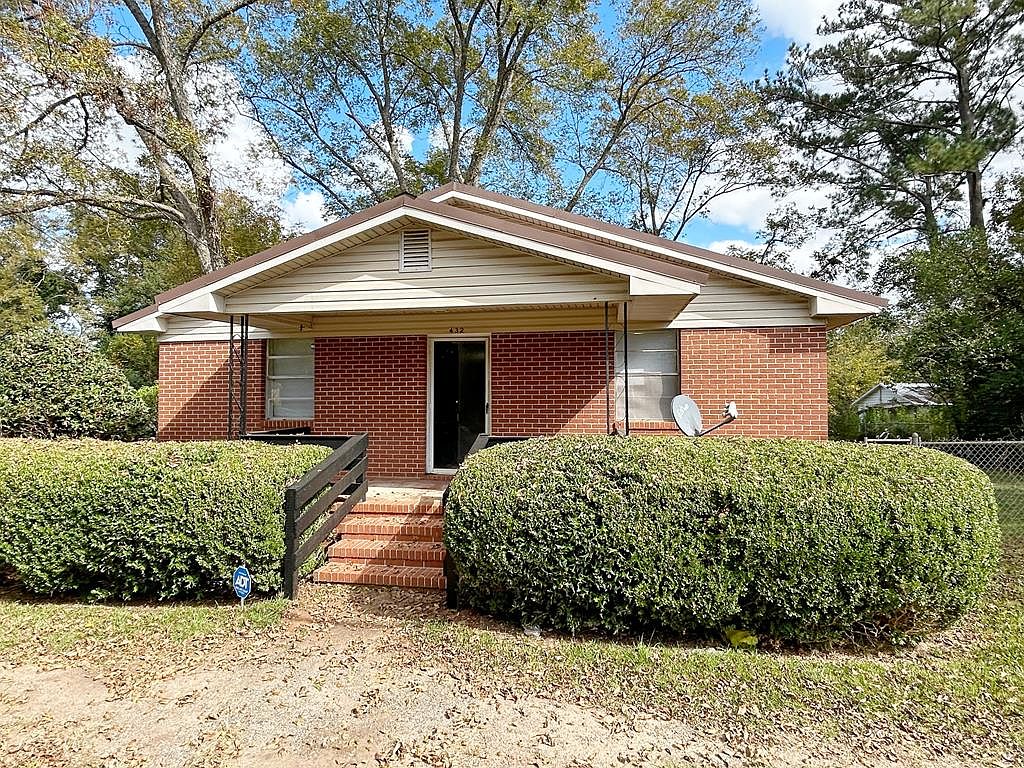 432 Oak Street Southeast - 1