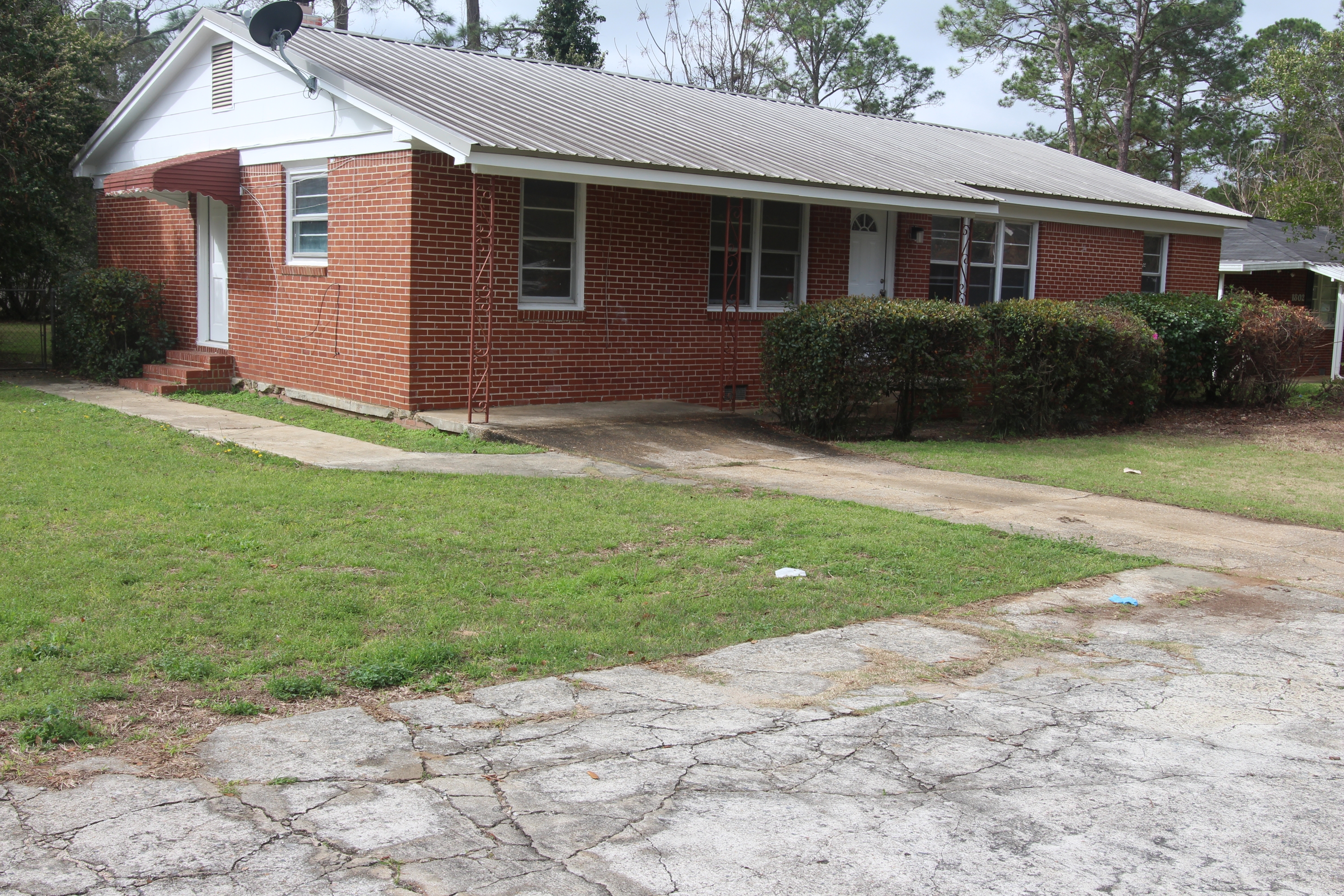 1800 Gillionville Rd